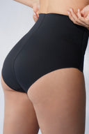 Calzon Middle Cut Black