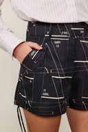 Short Geo Laser Black