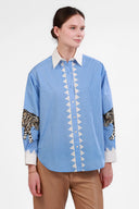 Blusa Poplin Snow Leopard Light Blue