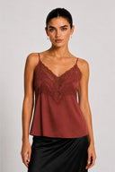 Top Giova Burgundy